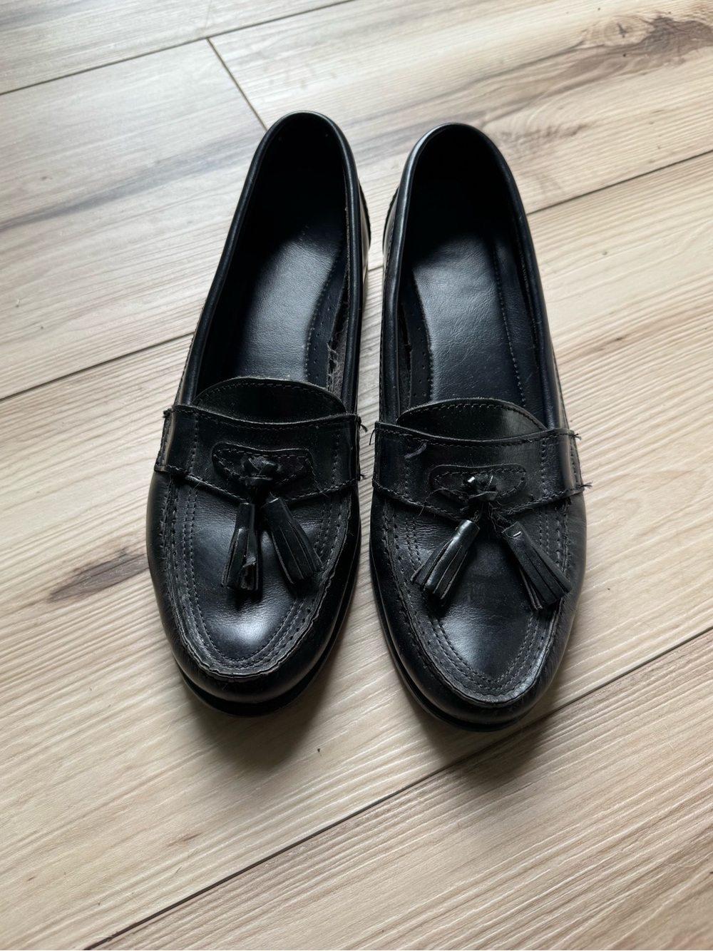 GH Bass Loafers Black Glossed Leather with Tassels